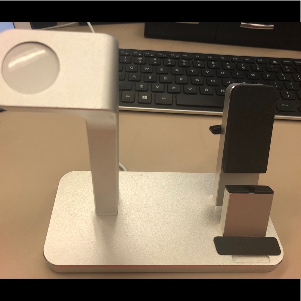 iWatch/iPod charging dock